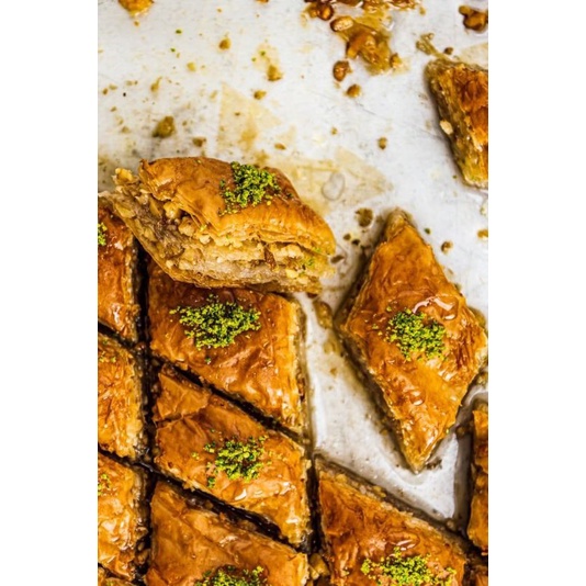 

Baklava Turkish snack street food pastry crunchy sweet manis madu kacang pistachio asli import Turkey Turki