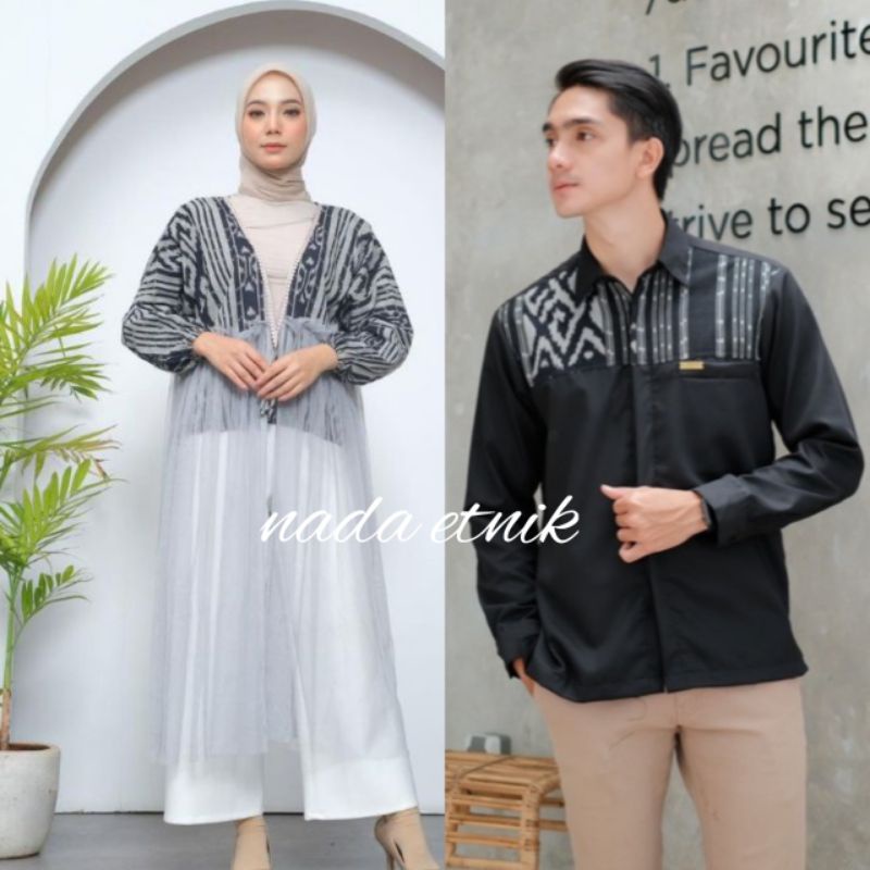 READY baju tenun couple - set couple tenun - couple tenun - couple etnik - baju tenun - baju etnik - tenun ayra md couple kemeja dan outer -  AYRA COUPLE HITAM TORAJA  KEMEJA DAN OUTER MADAM