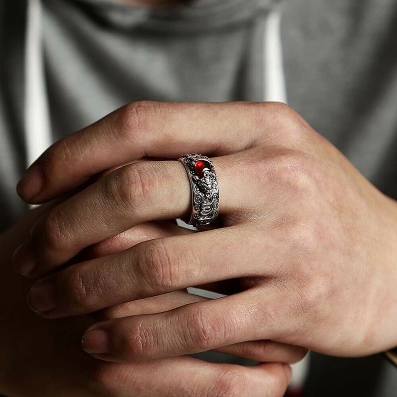 Cincin Lapis Silver Hias Ukiran Batu Permata Merah Gaya Vintage Untuk Pria Dan Wanita