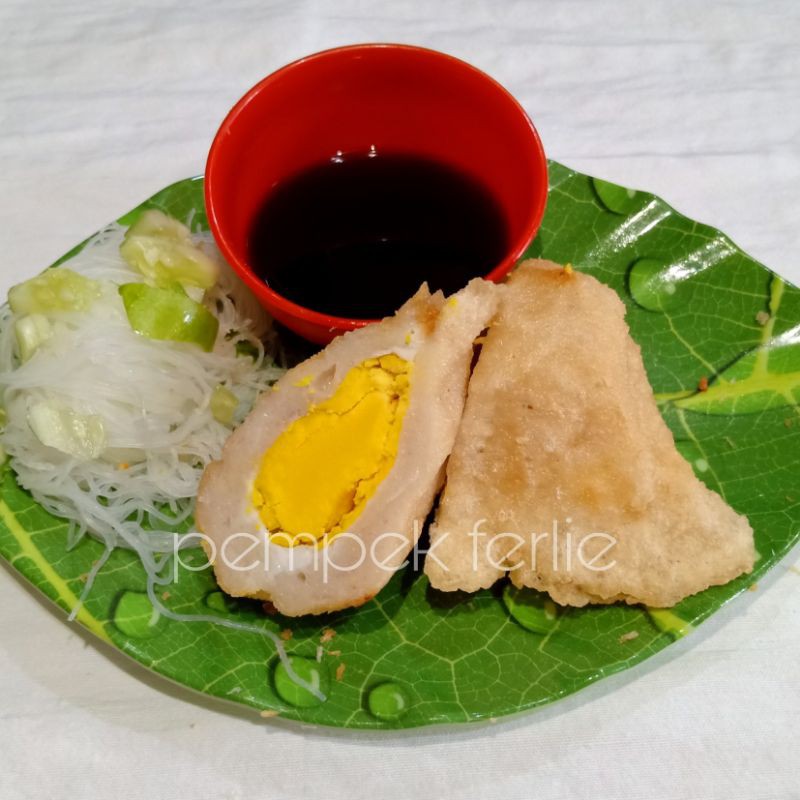 

Pempek Campur 3 (4 Besar 6 Kecil)