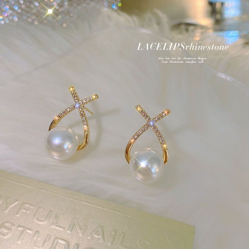 Anting stud cross pearl