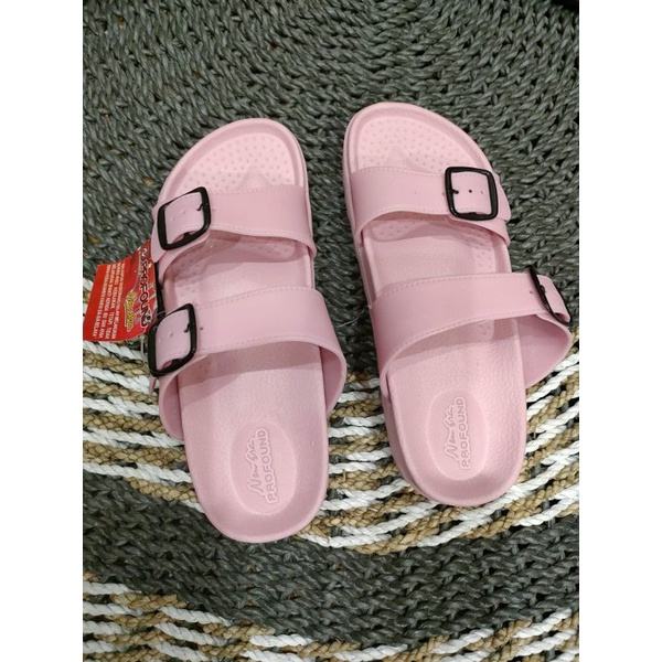 Sandal karet wanita gesper ban dua
