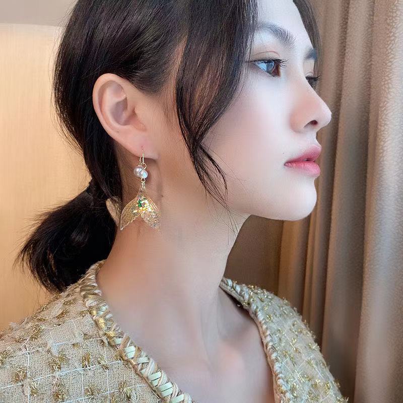 2021 fishtail mutiara anting-anting untuk wanita baru trendi indah Super fairy temperamen putri duyu