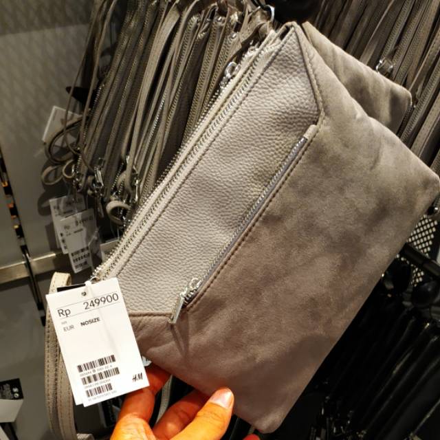 JASTIP H&M JASA TITIP H&M JASTIP HNM JASA TITIP HNM HOODIE HNM HANDBAG H&M TAS HNM ORIGINAL