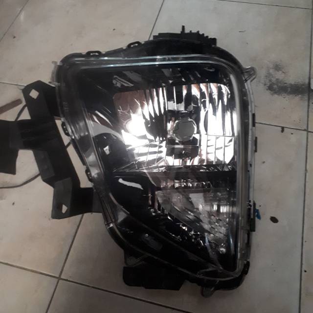 Headlamp Lampu Depan Mitsubishi Xpander