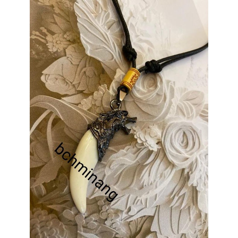 kalung tali bandul pria motif taring macan terlaris