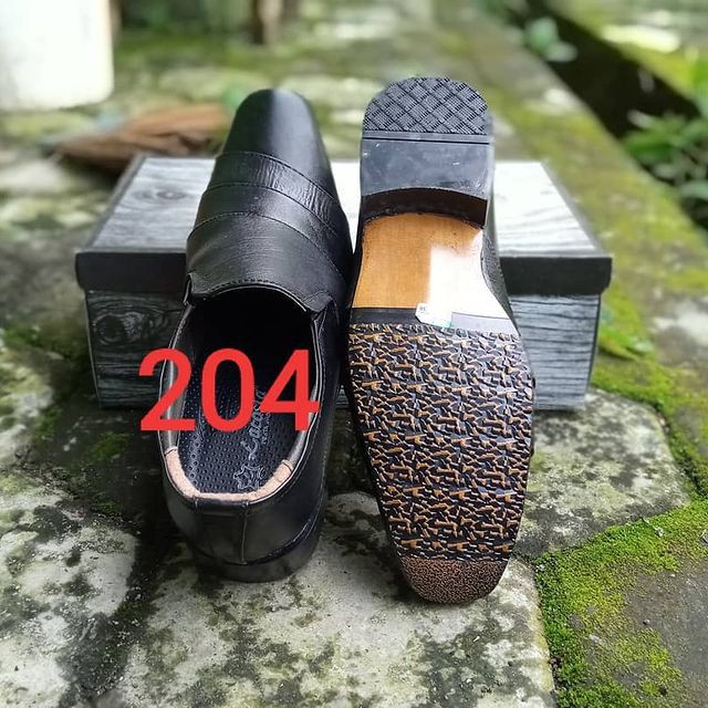 Sepatu Pantofel Pria - Kulit Asli - 204