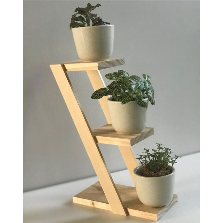 Rak Bunga/Rak Pot Tanaman Hias Susun Tiga Bahan Kayu Jati Belanda