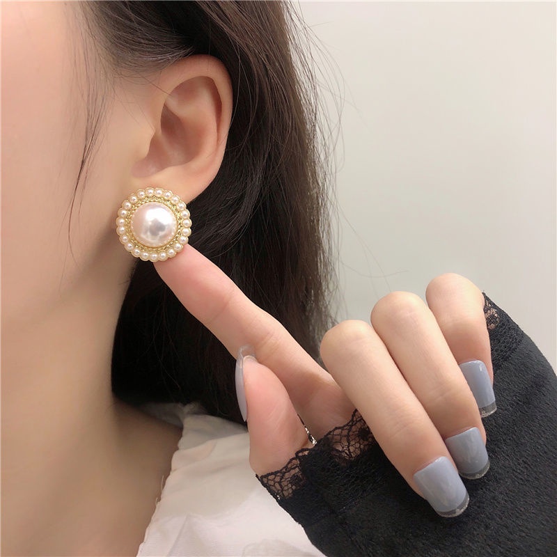 Anting Sterling Silver Bentuk Lingkaran Aksen Mutiara Gaya Retro Untuk Wanita