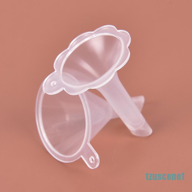 ❤adornmentno1❤ 2pcs Small Plastic For Perfume Diffuser Bottle Mini Liquid Oil Funnels Lab