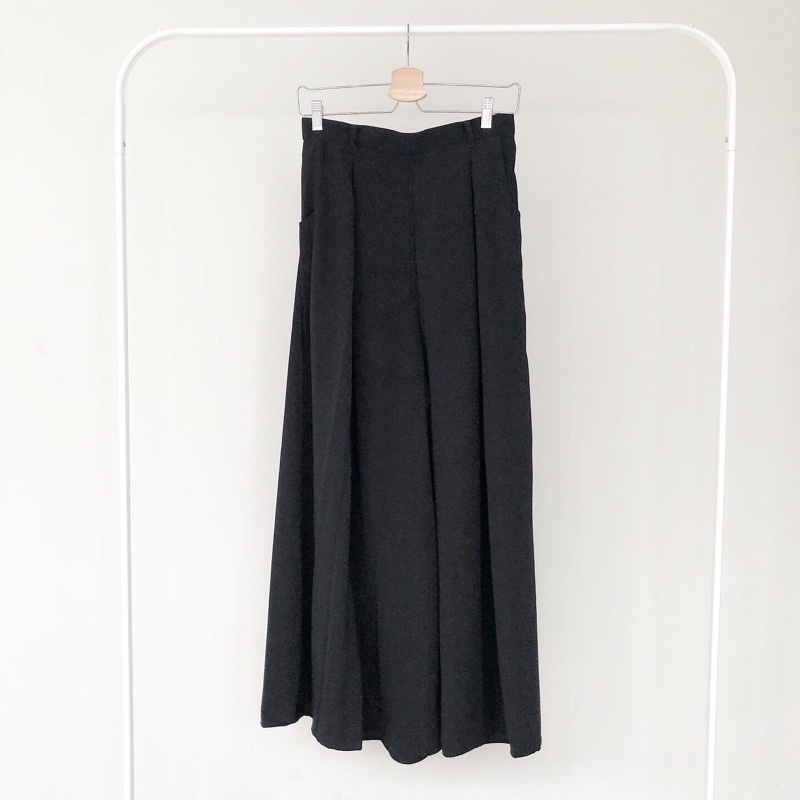 Skipper Blouse + Widepants (dijual terpisah)-Widepants Black