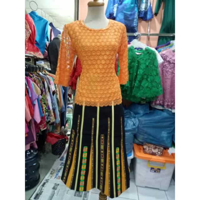 Rok Thailand pendek