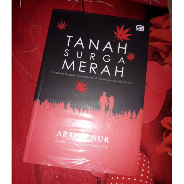 Tanah Surga Merah (Arafat Nur)