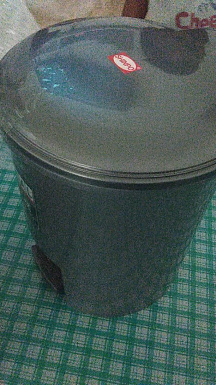 Tempat Sampah Injak + Ember 10 Liter -shinpo-