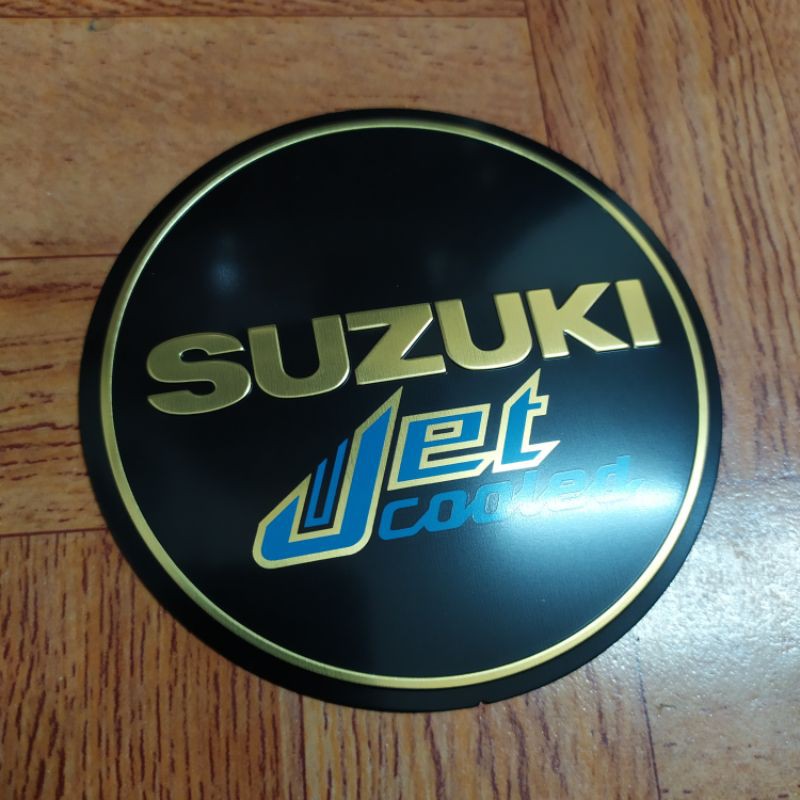 Emblem engine side Suzuki RC100 Original