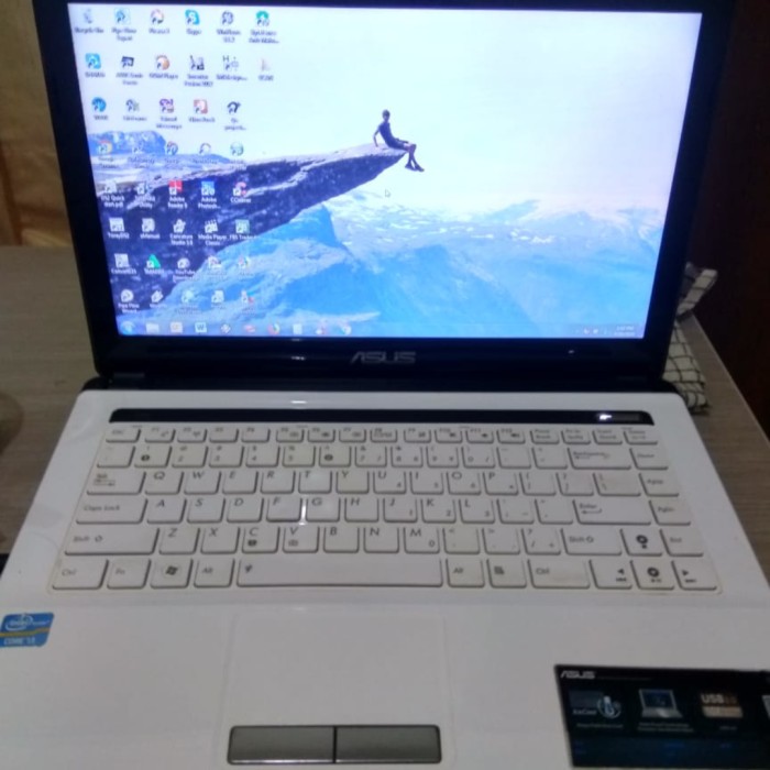 Laptop Asus Second Core i3 hardisk 500 GB Ram 4 GB bekas seken