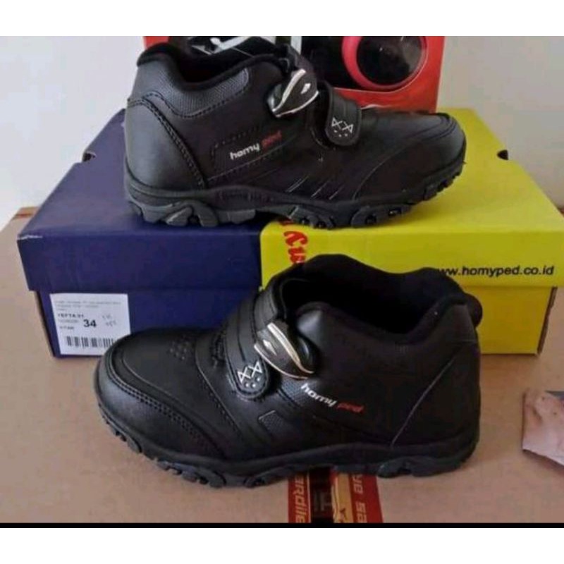 Sepatu sekolah anak homyped Yefta 01/RATIO