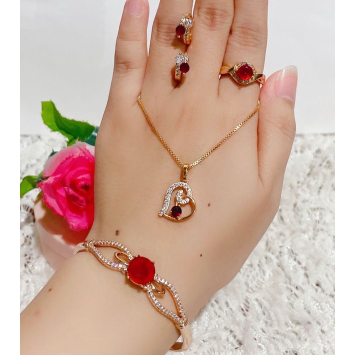 Set perhiasan wanita batu giok merah lapis emas desain anggun untuk tampilan menawan