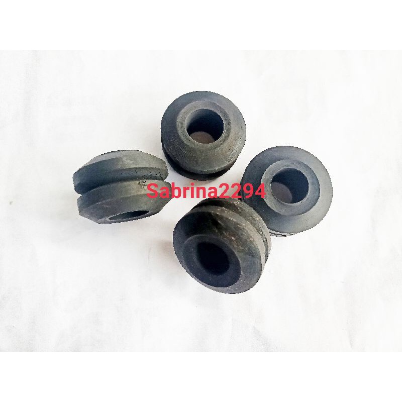 KARET STABILIZER STRUT BAR DEPAN PANTHER KAPSUL TOURING