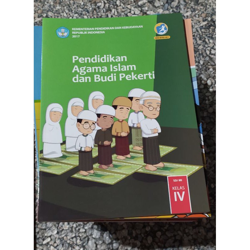 BUKU PENDIDIKAN AGAMA ISLAM KELAS 4 SD
