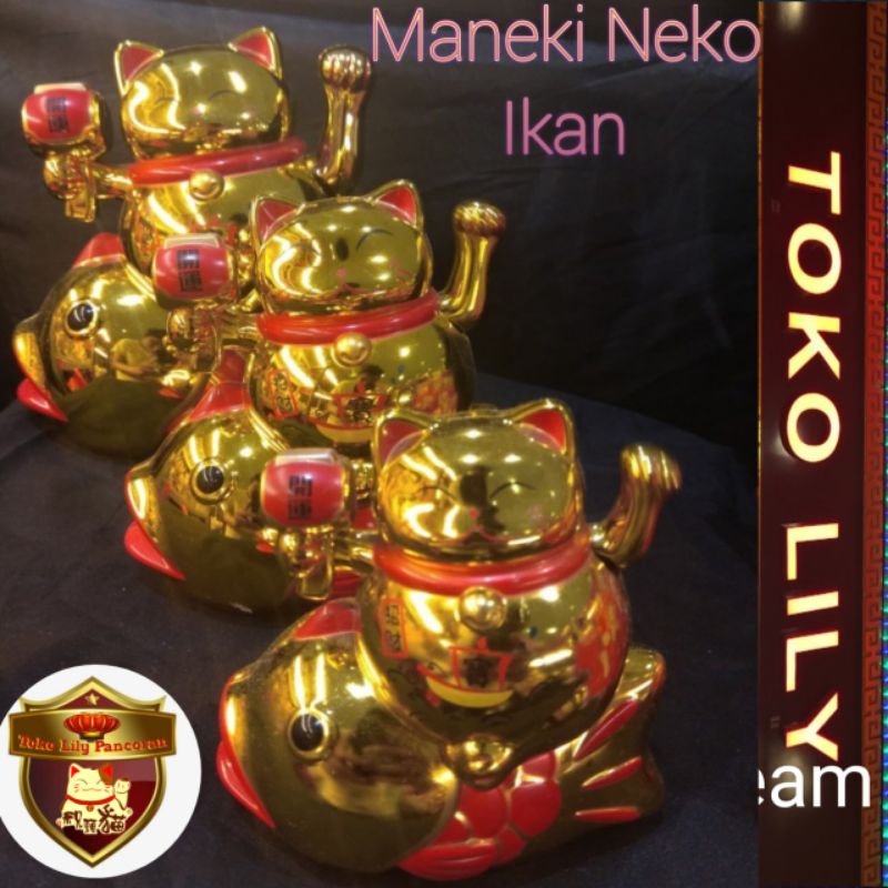 Maneki Neko Ikan / Kucing Lambai Ikan / Kucing Hoki Ikan / Lucky Cat naik Ikan / Lucky cat Imut