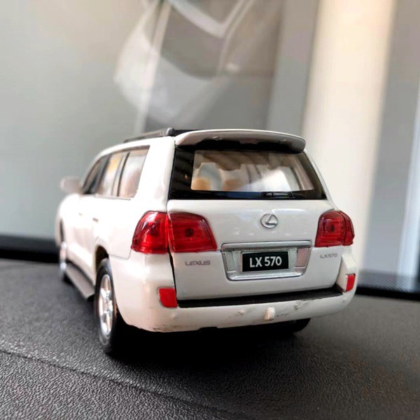 LEXUS RX570 Parfume Pewangi Pengharum Mobil Parfum Pajangan Miniatur Diecast Mobil