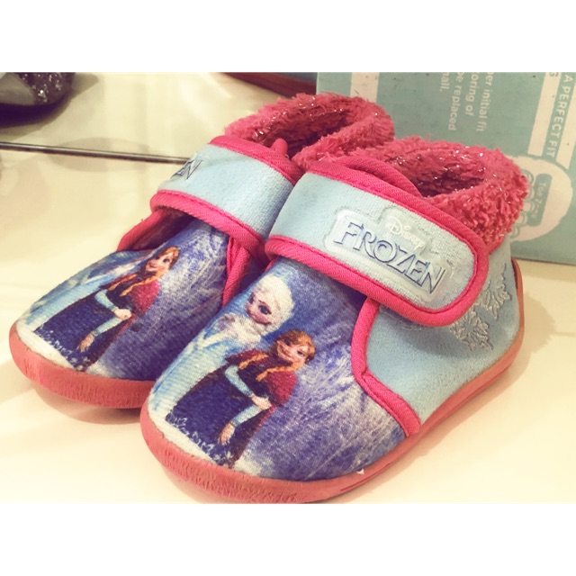 Sepatu Disney Frozen