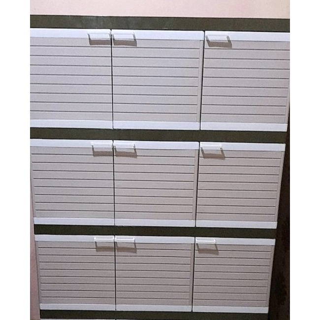 LEMARI PLASTIK RAK JUMBO CLUB 9 PINTU/ LEMARI PLASTIK MEGA CWSP 3 S/ LEMARI PAKAIAN JUMBO SERBAGUNA 