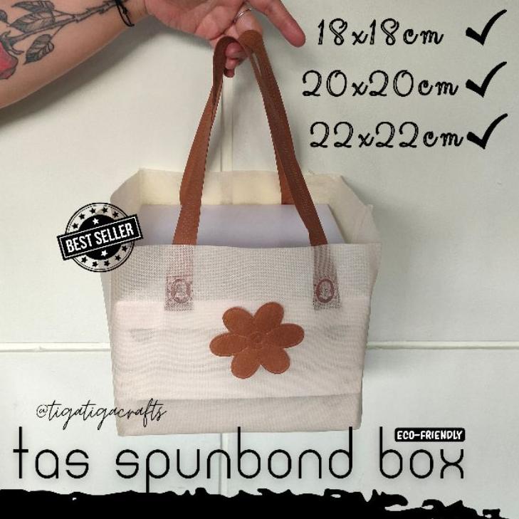 

Best AHI tas kain kotak nasi lusinan tas spunbond box tas syukuran tas kotak nasi 18x18 20x20 22x22 tas hajatan tas hampers kotak goodie bag box 44 Bayar Di Tempat