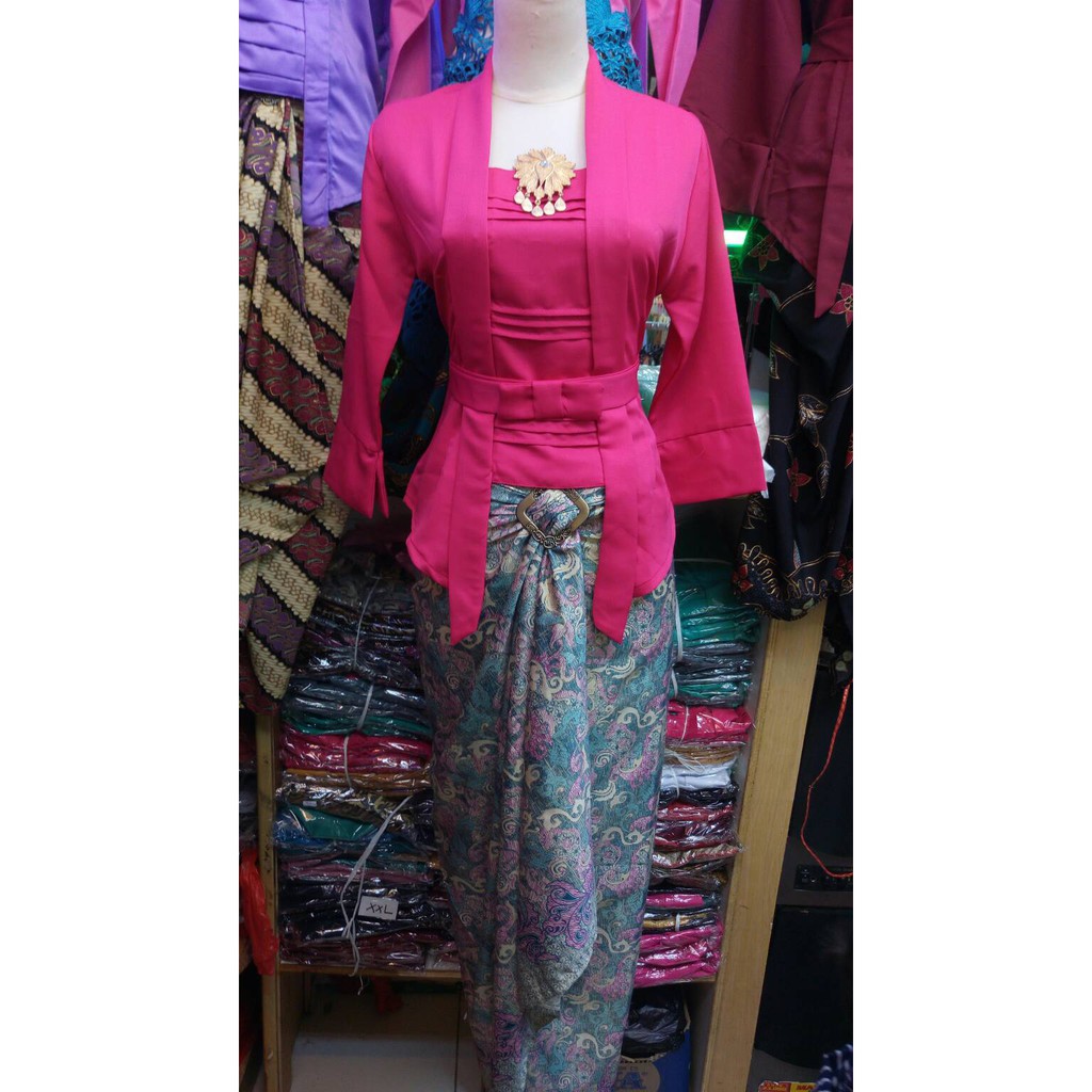 Set kebaya Pink Fanta