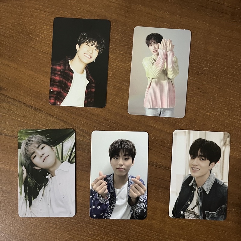 Treasure Yedam photocard chapter two first edition & chapter three concept green ver. , Jeongwoo con