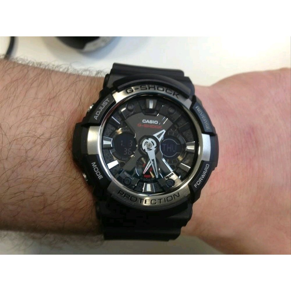 Dijual Jam Tangan Casio Original Casio G-Shock GA-200-1ADR Berkualitas