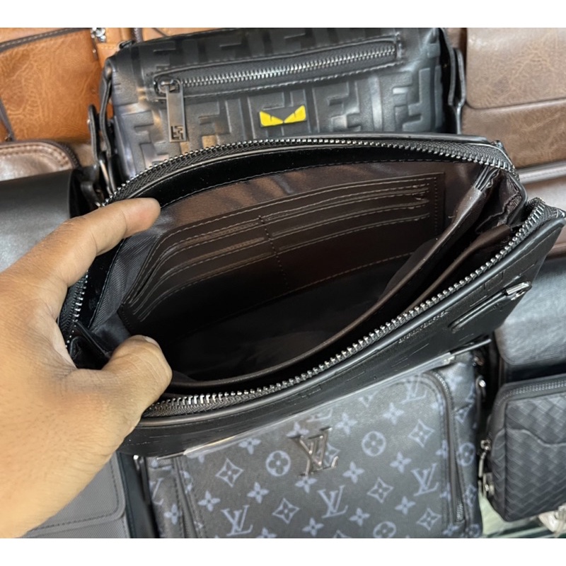 Handbag Tangan Lock Angka Braun Buffel Kulit Pria/Wanita kulit asli