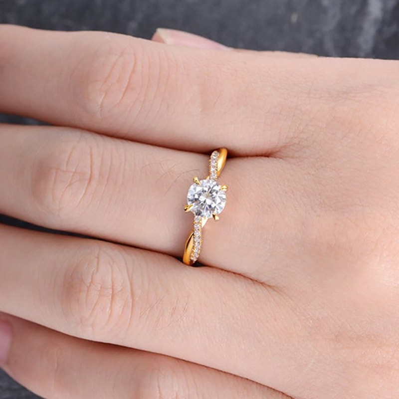 Cincin Stainless Steel Berlian Emas 18k Wanita Fashion Aksesoris Berlian Imitasi Zirkon Rings