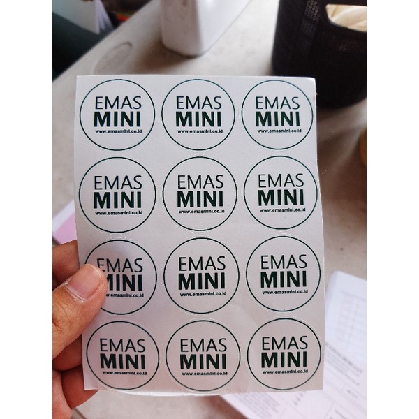 

stiker emas mini diameter 3cm (12 pcs)