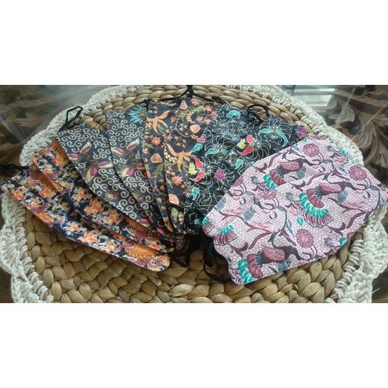 Masker KF94 dewasa motif masker KF94 Mouson