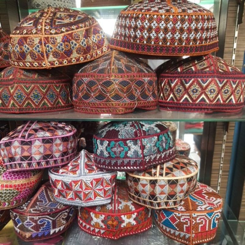 Topi Muslim Sholat Pakistan Murah MURAH MURAH BGT  GROSIR SAJA 83 pieces Rp.800rb.  juta borong semu