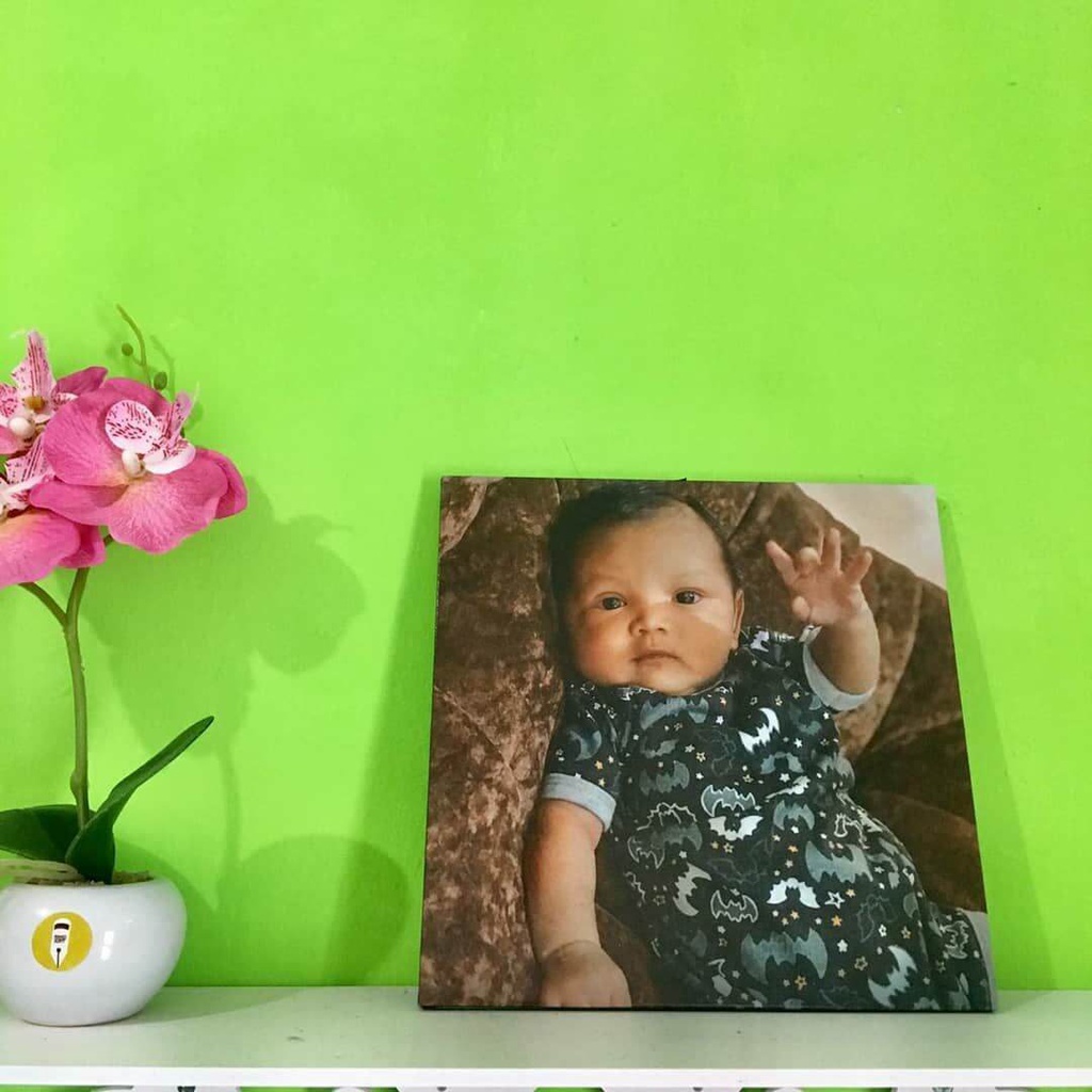 Cetak Foto Custom 8R Plus Bingkai Kayu Ukuran 20x20 cm / 8R Sudah Laminasy Anti air dan tidak luntur, Wall Decor, Kado Ulang Tahun, Kado Wedding, Cetak Foto Keluarga, Foto Pernikahan, Cetak Foto Besar 20R, 24R, 30R