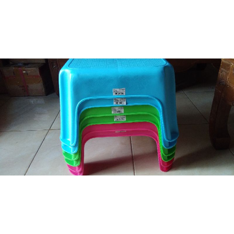 Meja plastik green leaf untuk mengaji / meja belajar / meja majelis taklim / bangku