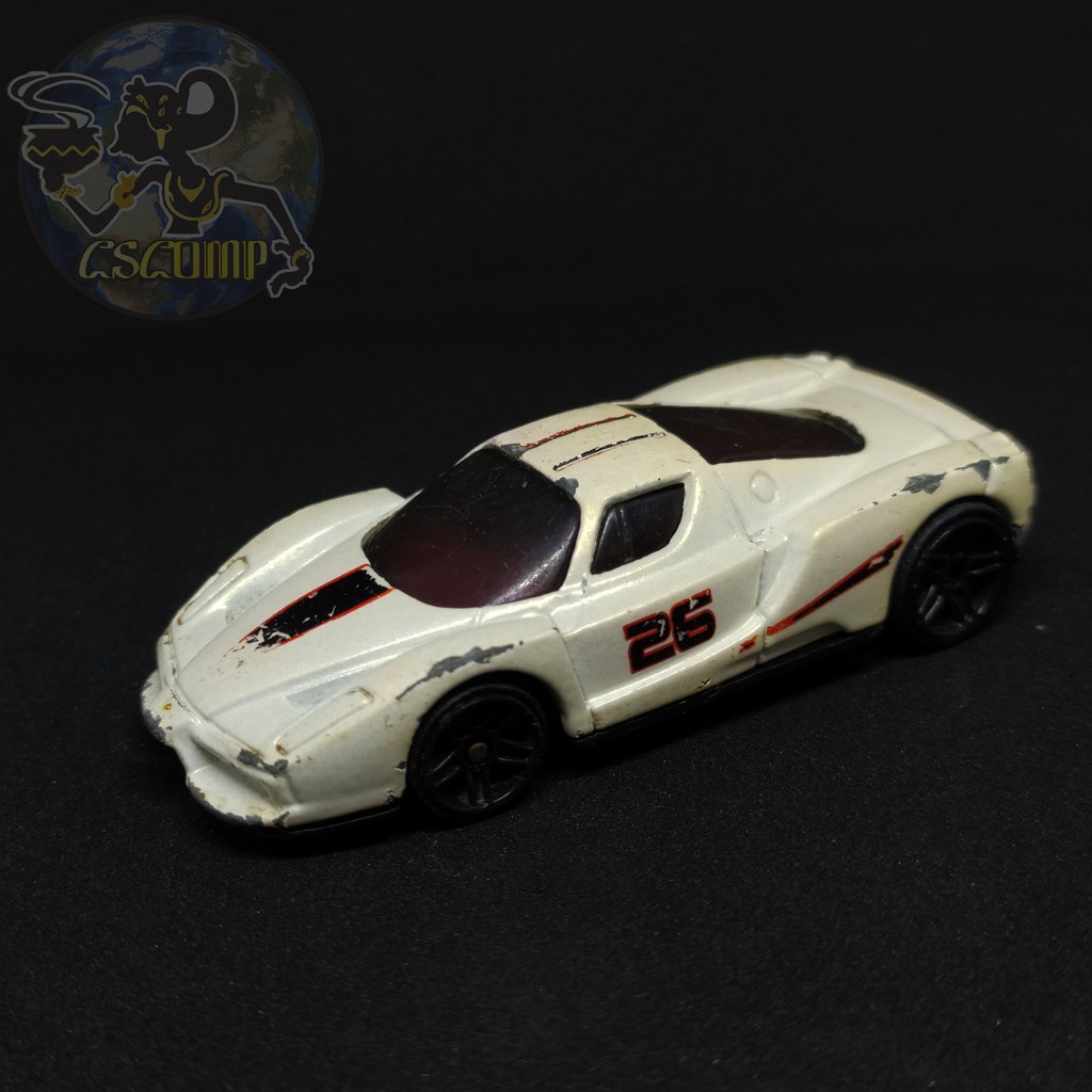 Hot Wheels Enzo Ferrari 2002 Putih 26 Rare Item