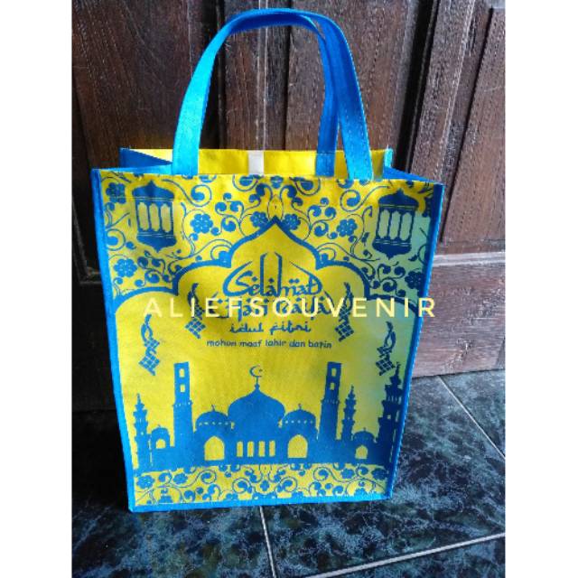 

Tas lebaran hari raya idul Fitri tas parcel/tas spunbound