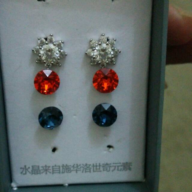 anting giwang swarovski ori miniso japan , anti alergi