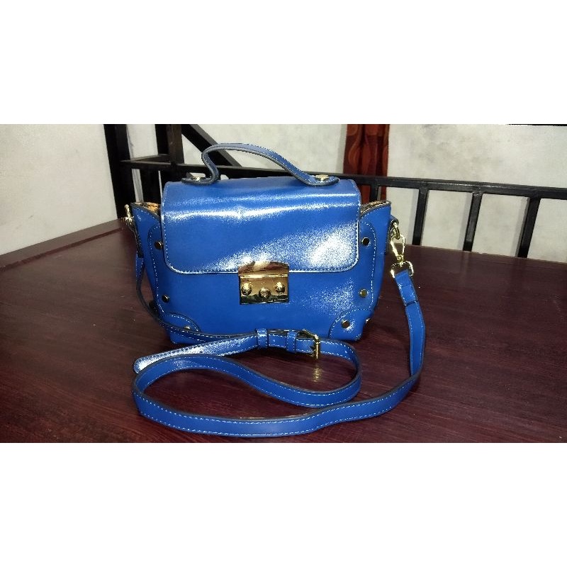 Sling Bag Kulit Biru ala MK like new