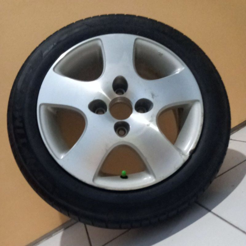 1pc. set VELG berikut BAN Bekas PRELOVED Honda City iDSI th. 2005