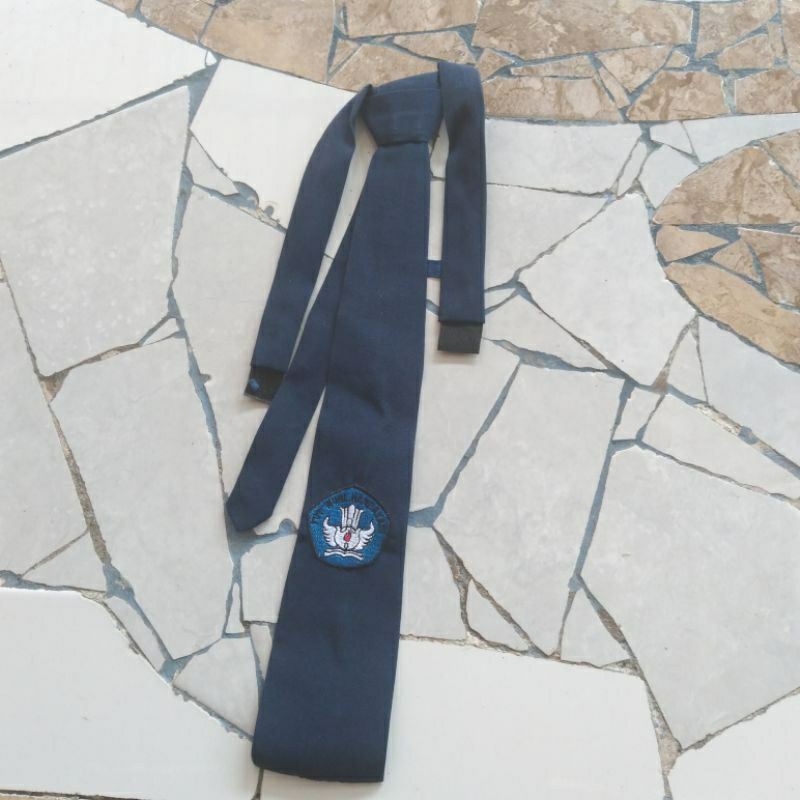 Dasi SMP Putri bordir biru