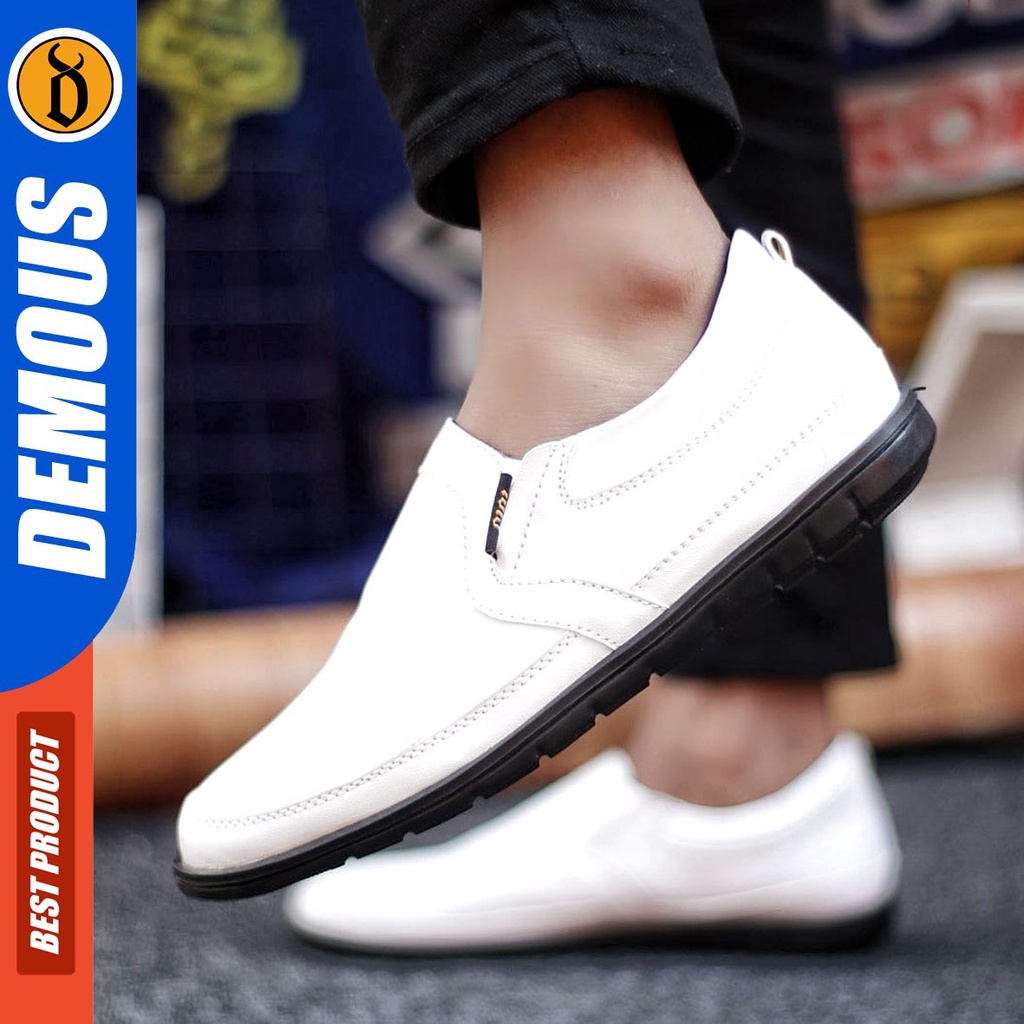 DEMOUS Majinbu - Sepatu Slip On Pria Casual