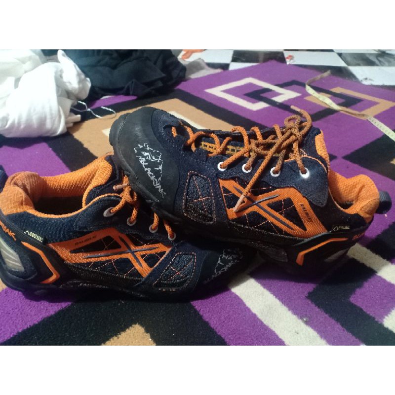 sepatu hiking blackyak second original size 40,5