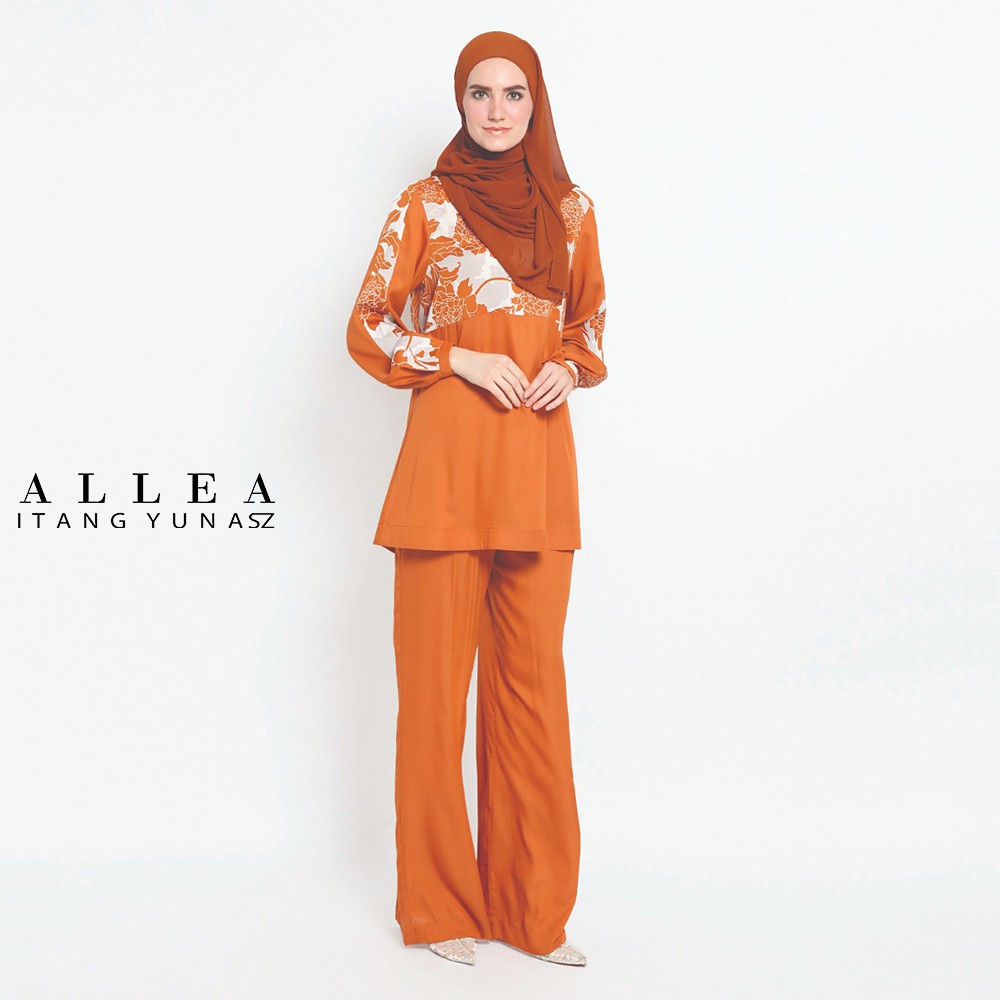 Allea Itang Yunasz/ Jona Blouse /Baju Busana muslim