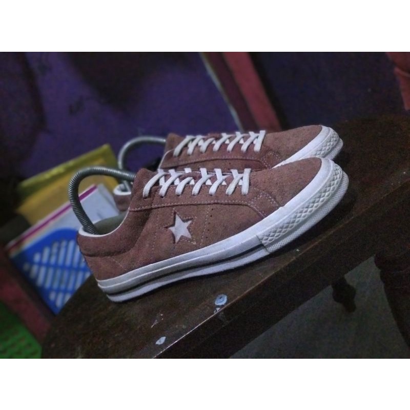 Converse one star fana merah jambu