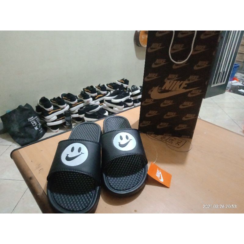 sendal pria wanita sendal selop sendal nike.